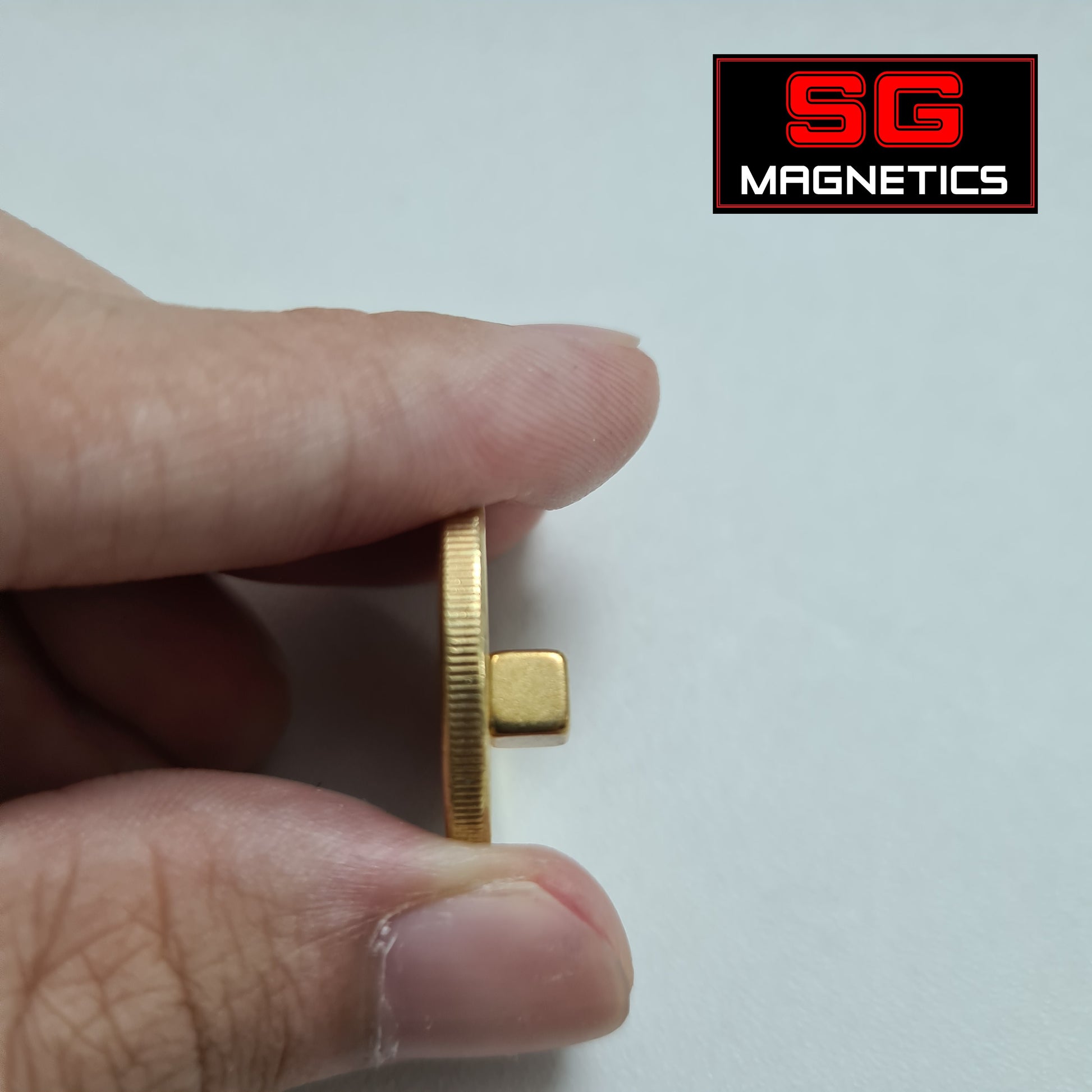 4x4x4mm N35 - Gold Coloured Neodymium Cube Magnets - 10pcs